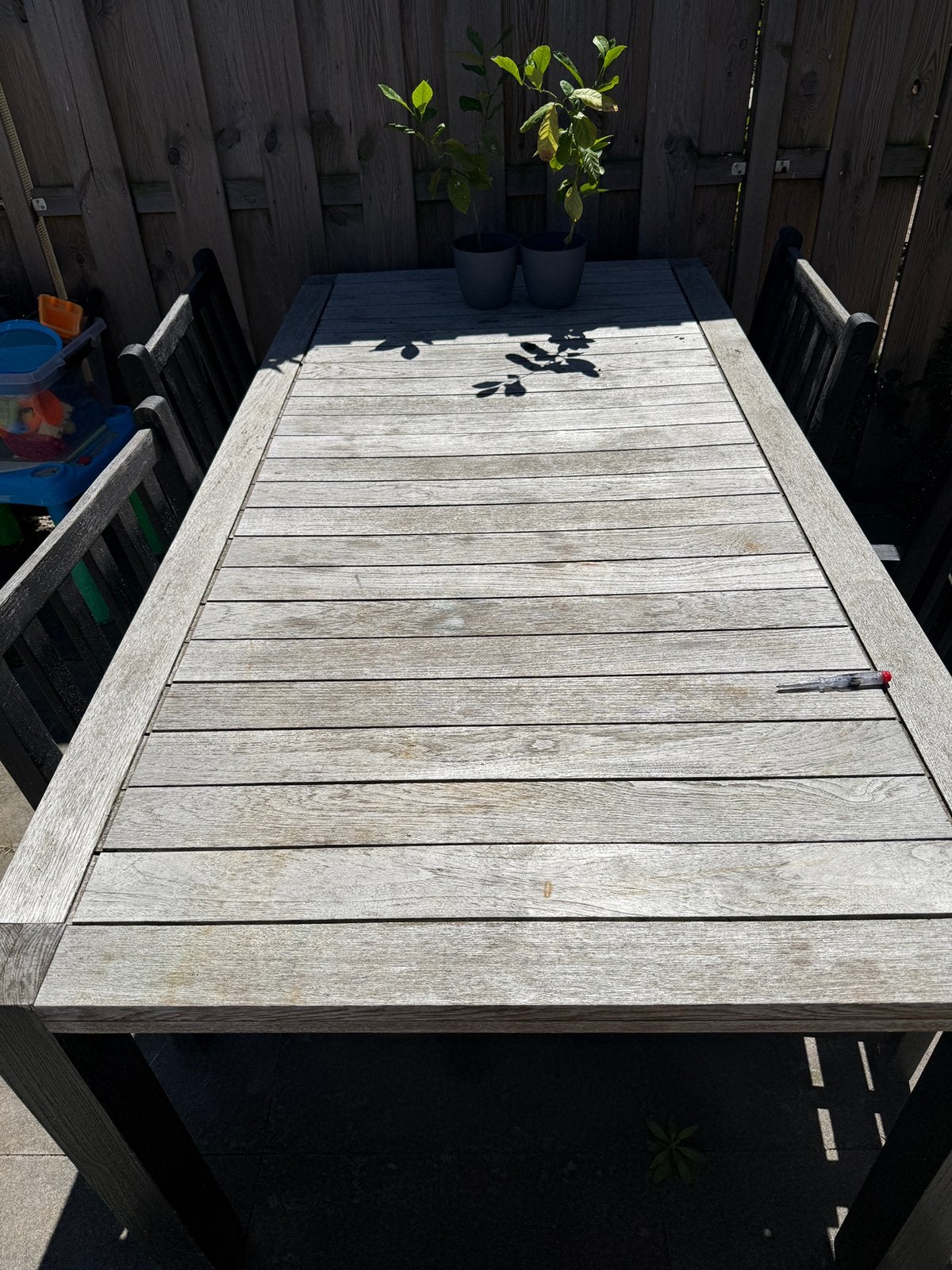 Tuintafel + 4 zware tuinstoelen, Ophalen, Gebruikt, Rechthoekig, Hout