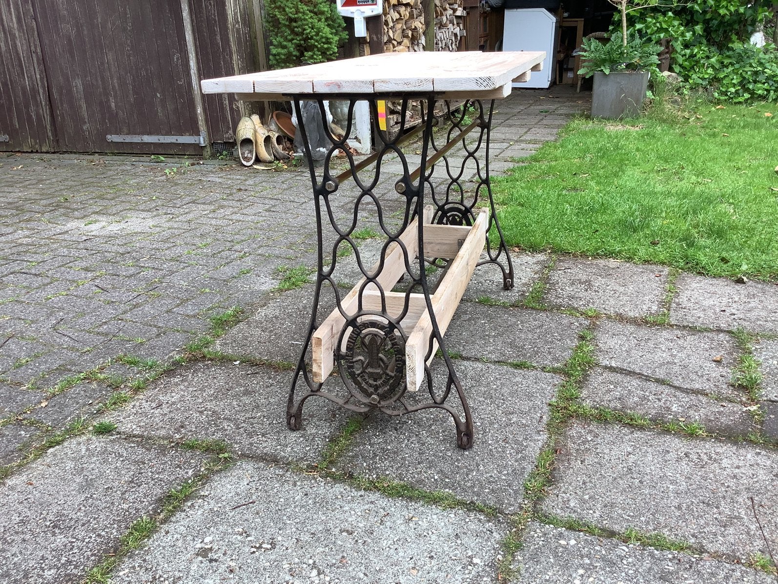 Tafel.   L:1.20 B:0.50 H:0.75, Ophalen of Verzenden