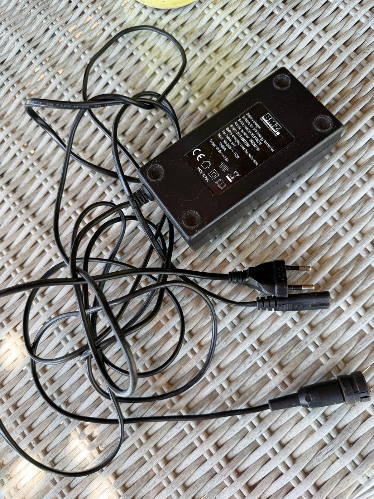 Gazelle oplader voor elektrische fiets - BMZ 36V, Ophalen of Verzenden, Gebruikt