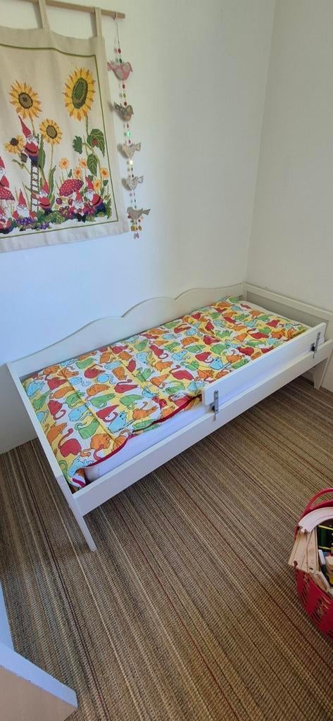 Wit kinderbed met uitvalbeveiliging en lattenbodem, Ophalen, Gebruikt, 70 tot 85 cm, Lattenbodem