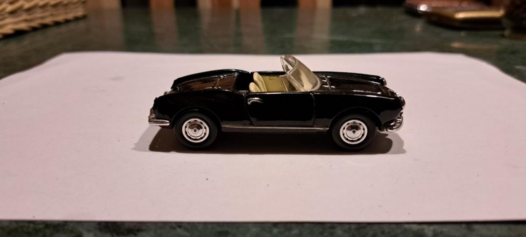 Alfa romeo giulietta spider 1:43, Ophalen of Verzenden, Auto, Overige merken