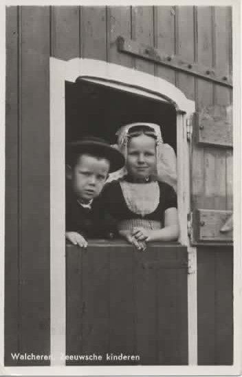 Zeeland Walcheren kinderen in klederdracht, Verzenden, 1940 tot 1960, Gelopen, Zeeland