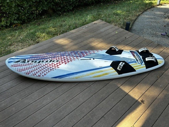 Angulo Windsurfboard Freeride 120 Liter, Gebruikt, Minder dan 250 cm, Plank, Met draagtas