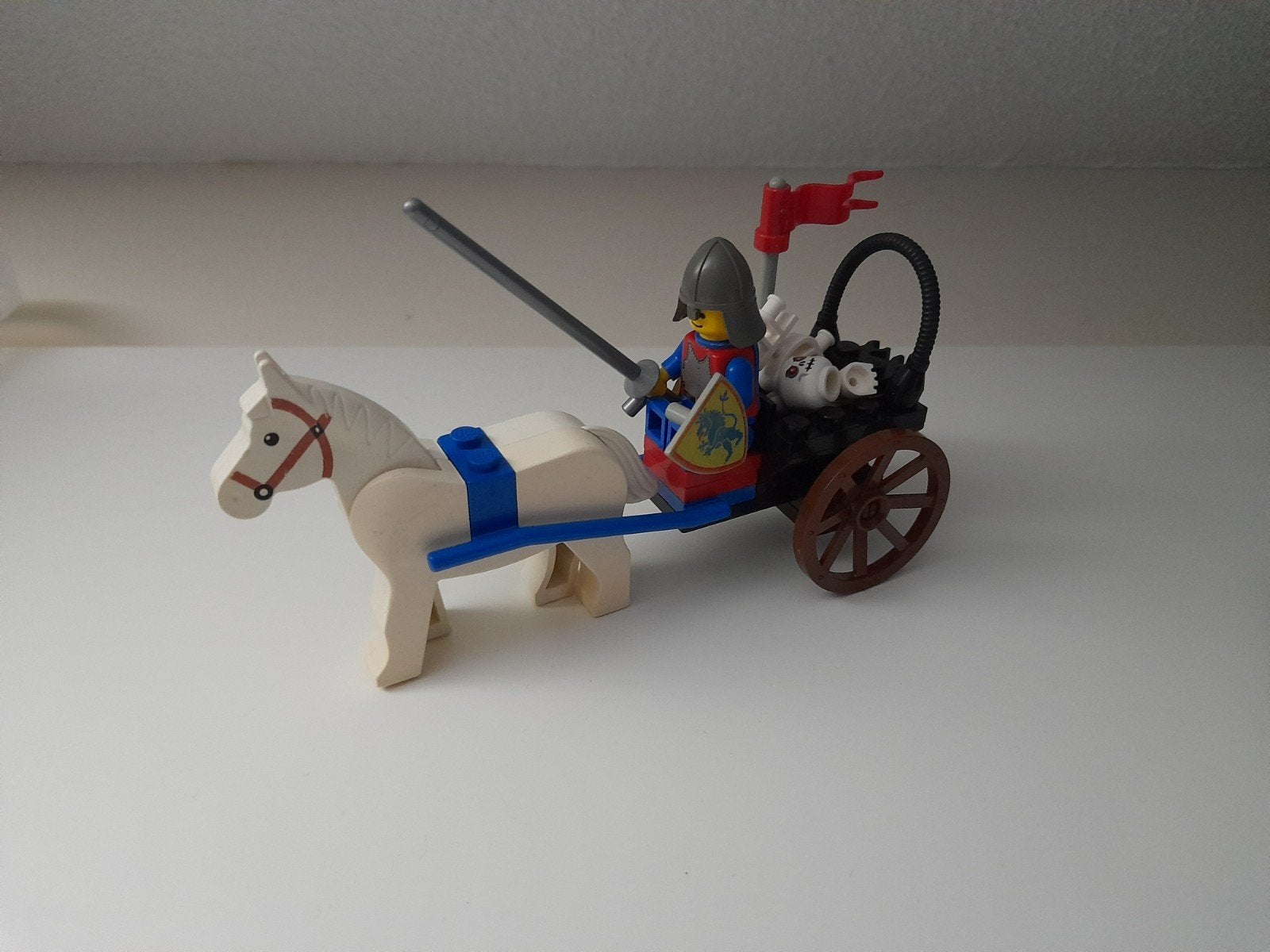 Lego 6016 Knight's Arsenal - Castle, Ophalen of Verzenden, Zo goed als nieuw