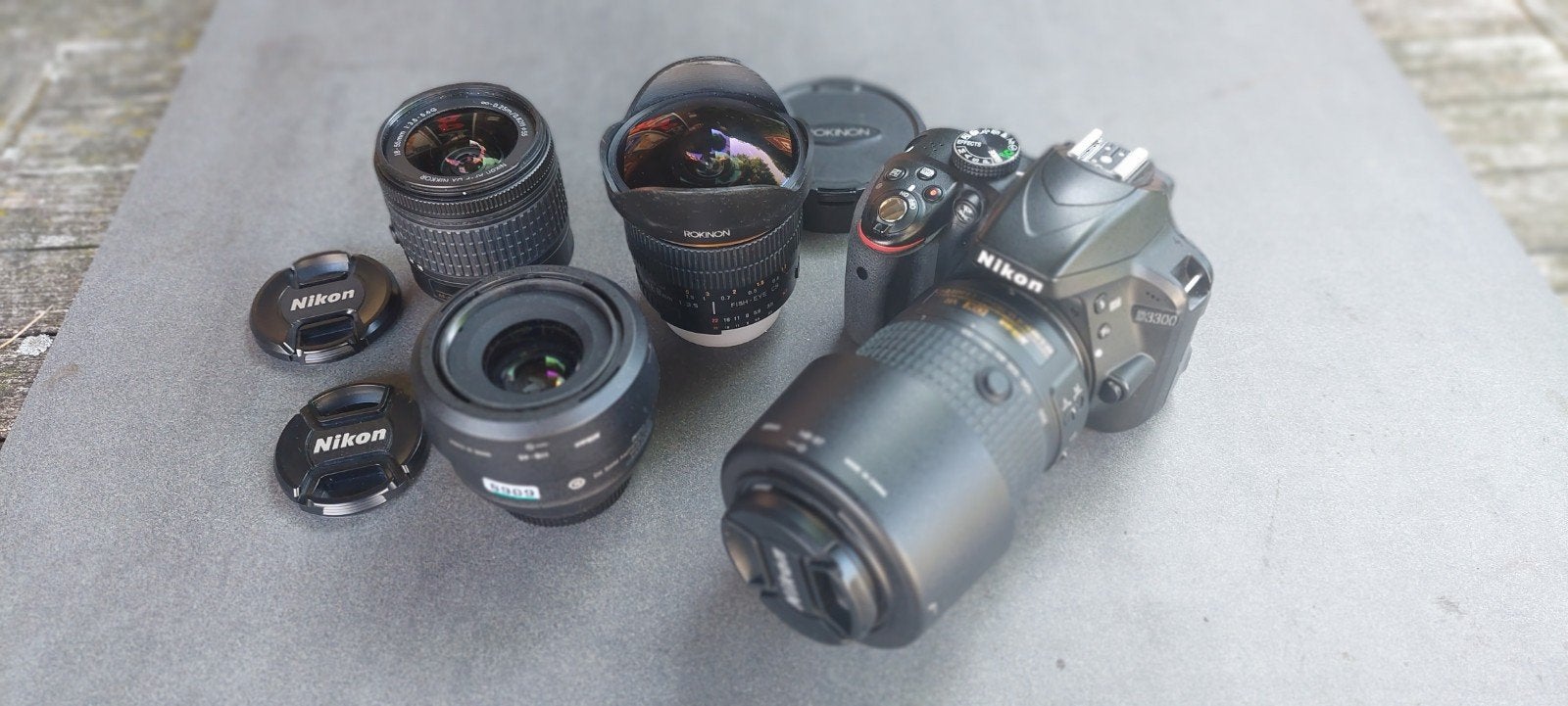 Nikon D3300 DSLR Camera met 3 lenzen en accessoires, Ophalen of Verzenden