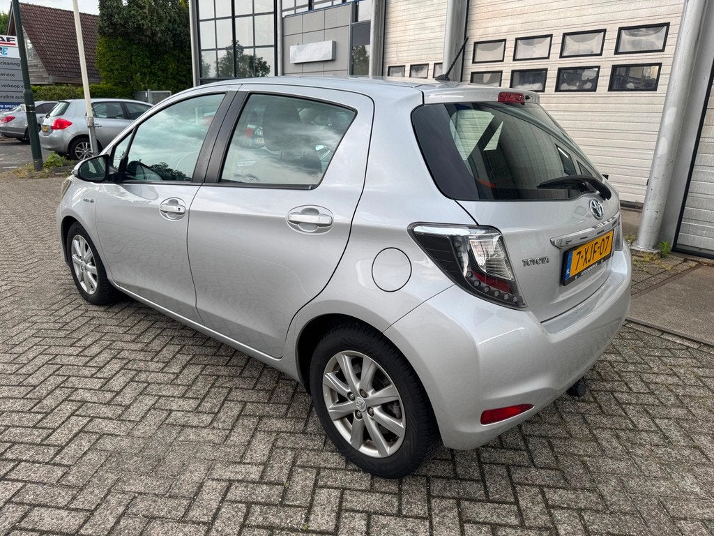 Toyota Yaris 1.5 Full Hybrid Aspiration Camera, Cruise contr, Euro 5, 1497 cc, Gebruikt, 4 cilinders
