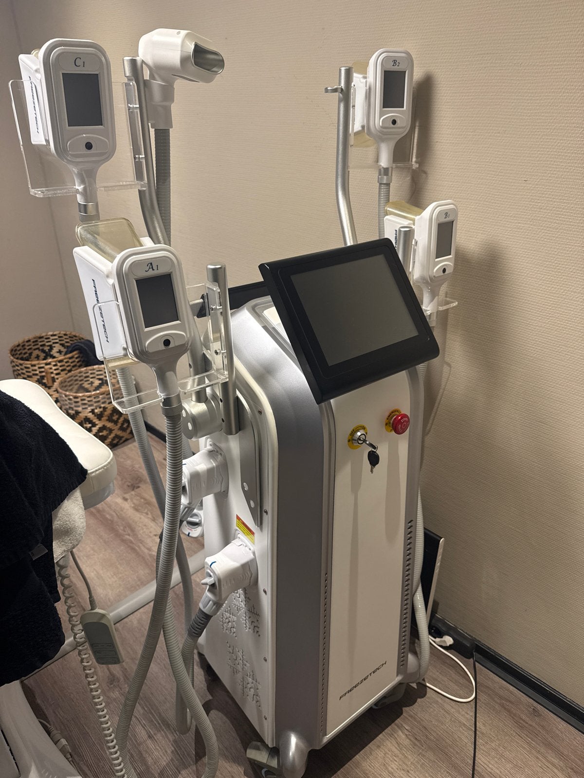 Fatfreez Vetbevries Machine - Cryolipolyse Apparaat, Ophalen, Zo goed als nieuw, Apparaat