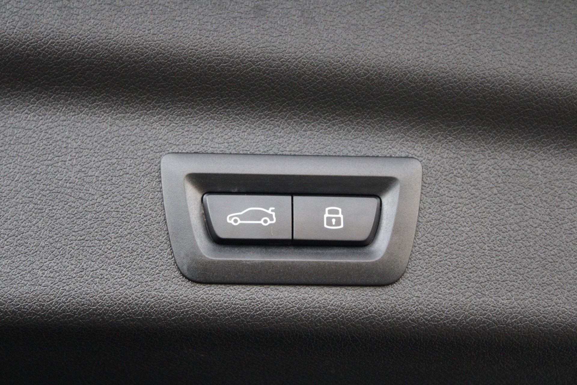 Foto 39 van BMW X1 sDrive20i | BTW | M-SPORT | KEYLESS | HUD | 360 CAM |