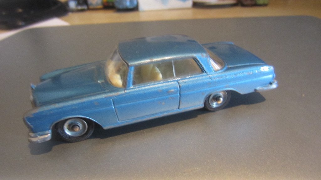 Mercedes Benz 300 se,Dinky Toys.(nr.533), Ophalen of Verzenden, Gebruikt, Auto, Dinky Toys