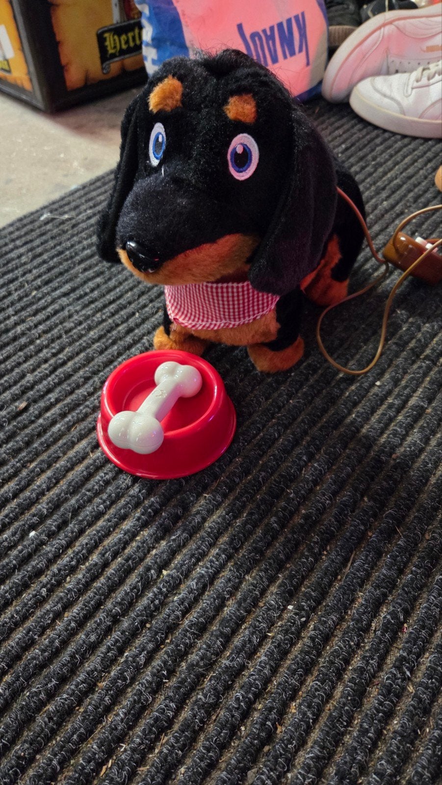 Interactieve Teckel Knuffel met Voerbakje en Bot, Ophalen, Gebruikt, Zwart, Hond