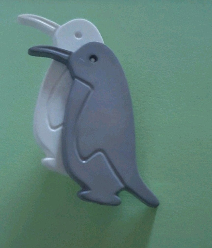Vintage broche Pinguïns, Ophalen of Verzenden, Zo goed als nieuw, Overige materialen