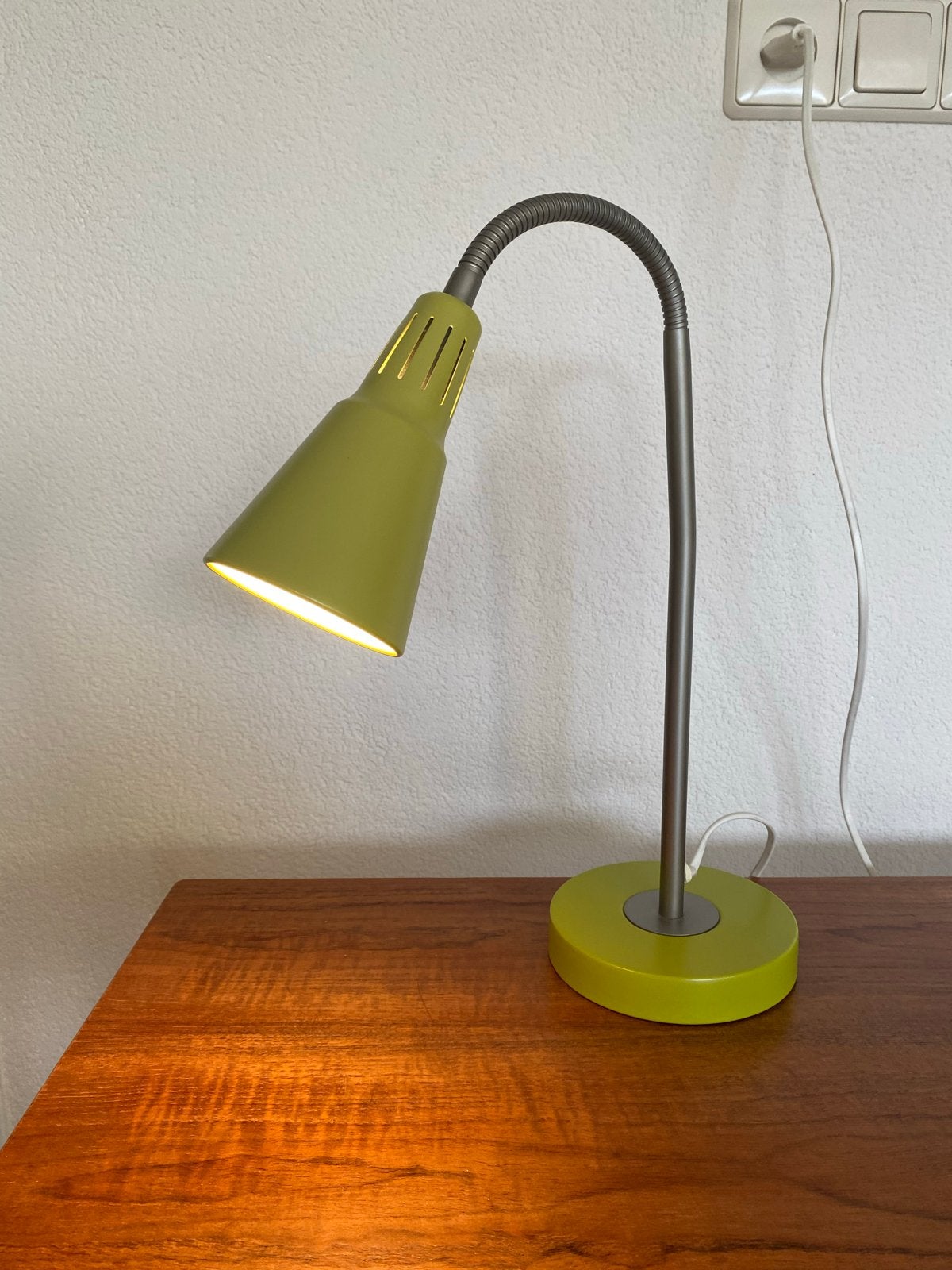 IKEA Kvart bureaulamp - Zo goed als nieuw, Bureaulamp, Verstelbaar, Groen, Ophalen of Verzenden