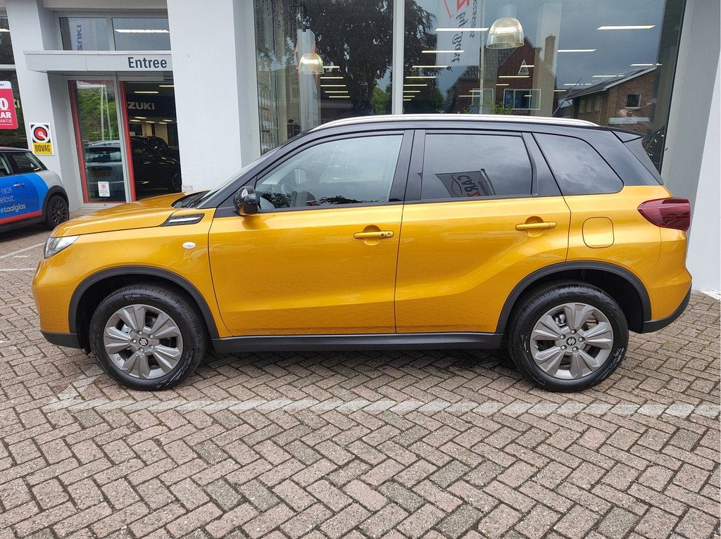 Suzuki Vitara 1.4 BOOSTERJET SELECT SMART HYBRID Direct Leve, Voorwielaandrijving, 12 maanden, Stof, Zwart