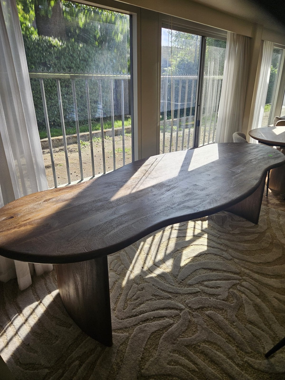 Japandi Eettafel Organisch Mangohout Walnoot B-keus, Huis en Inrichting, Ophalen, Japandi, 100 tot 150 cm, Vijf personen of meer