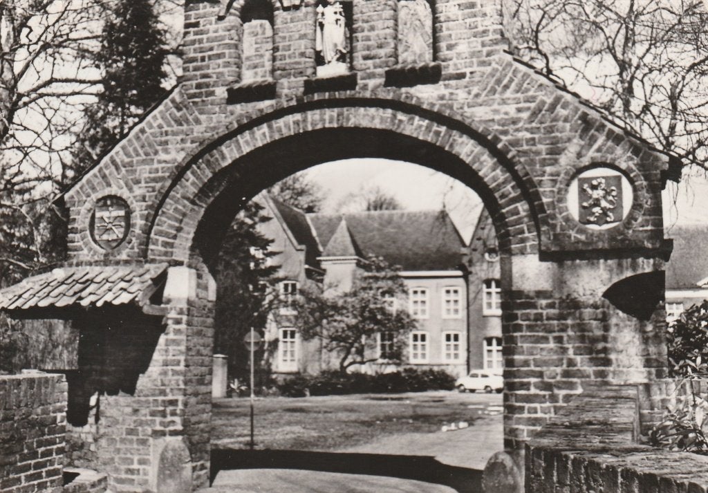HEESWIJK DINTHER Poort Oudste Gedeelte Abdij gr.f., Verzamelen, Verzenden, 1960 tot 1980, Gelopen, Noord-Brabant