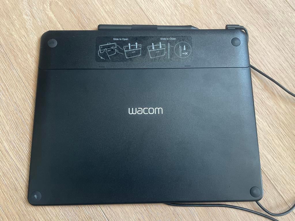 Wacom Bamboo tekentablet met pen (werkend), Computers en Software, Tekentablets, Zo goed als nieuw, Bedraad, Ophalen of Verzenden