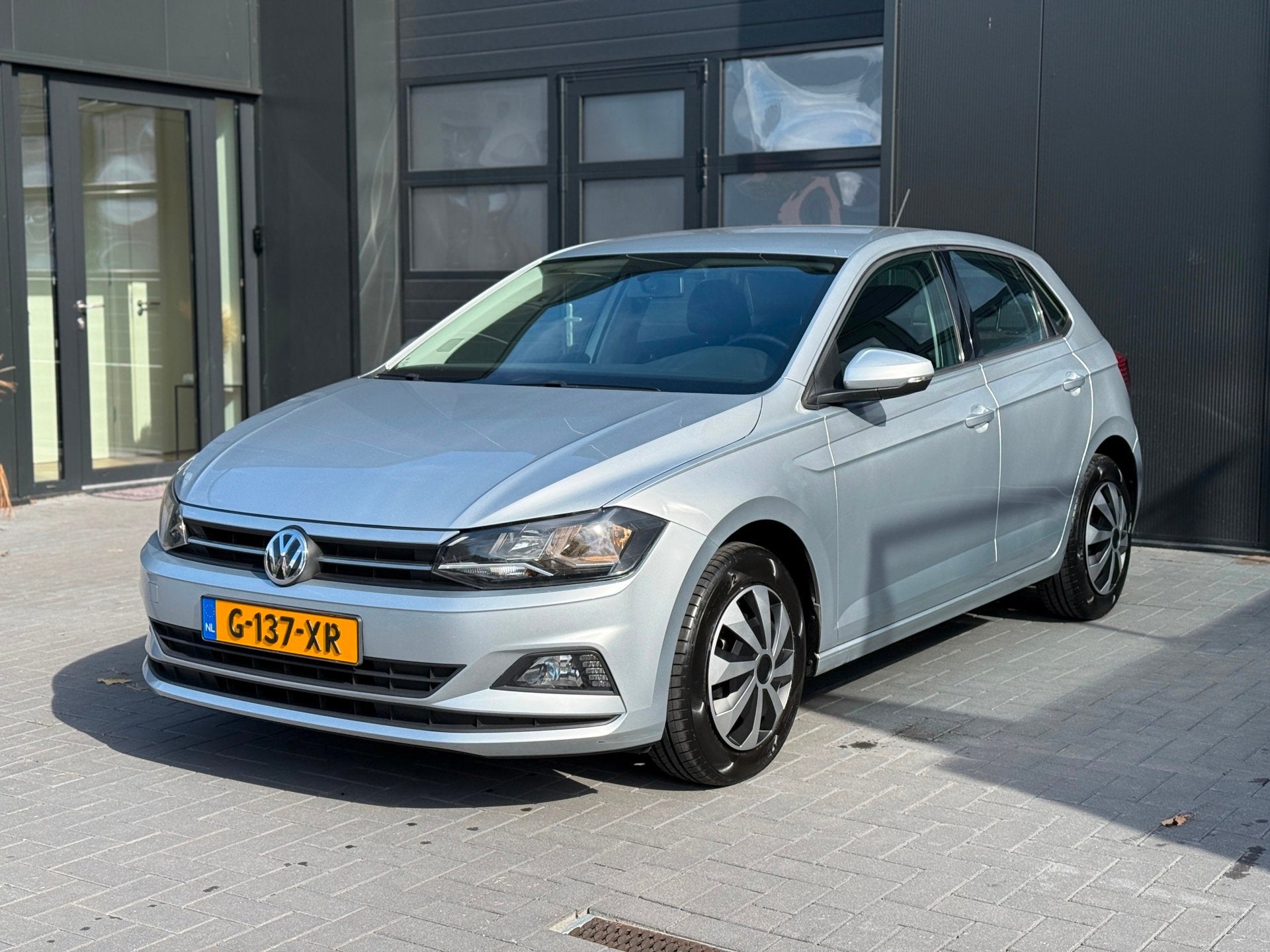 Volkswagen Polo 1.0 MPI Comfortline | CarPlay, Auto's, Stof, Euro 6, Origineel Nederlands, Bedrijf