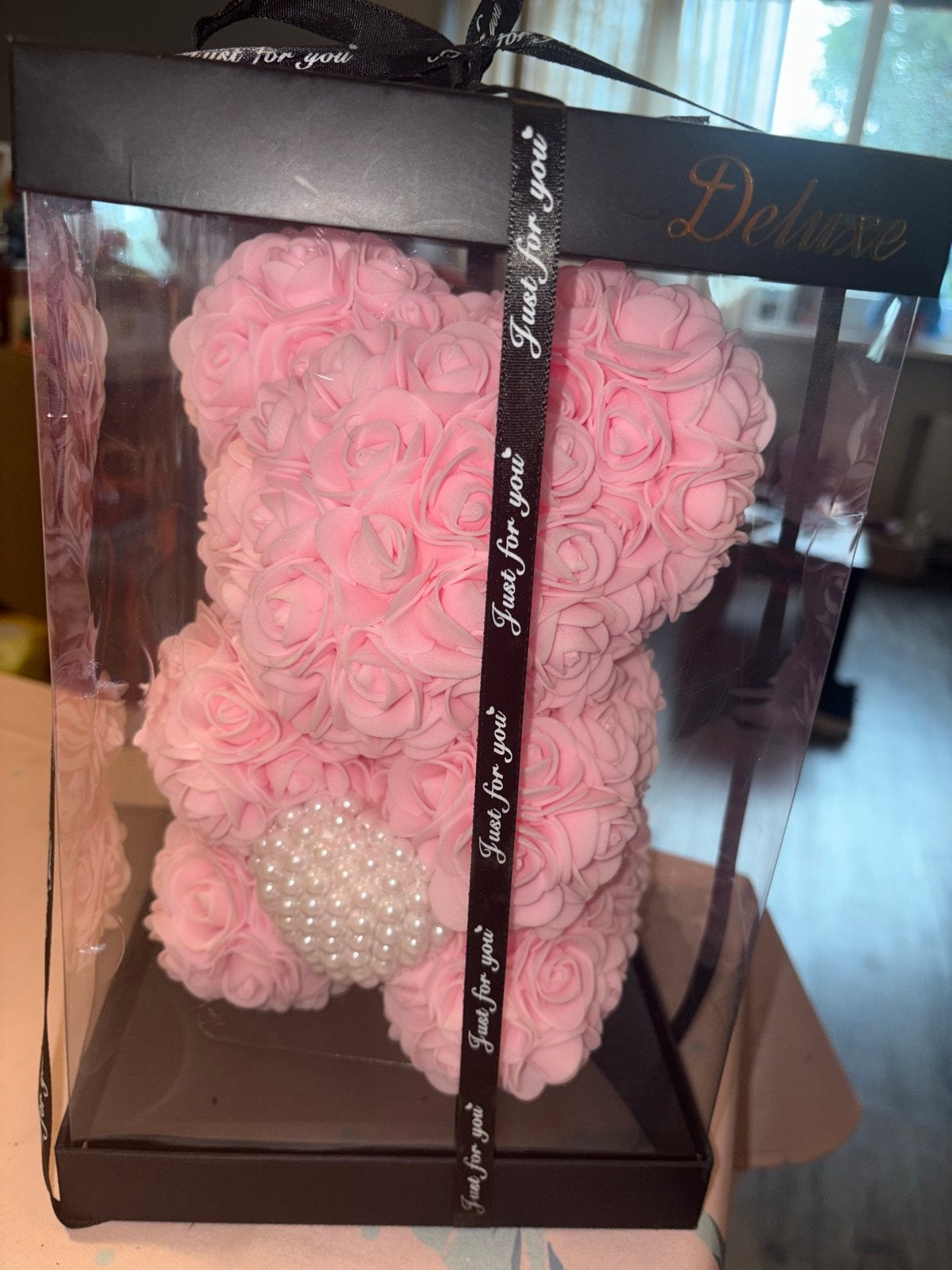 Rozenbeer - Roze Rozen Teddybeer in Geschenkdoos, Ophalen of Verzenden, Nieuw, Feestartikel, Valentijn of Romantisch
