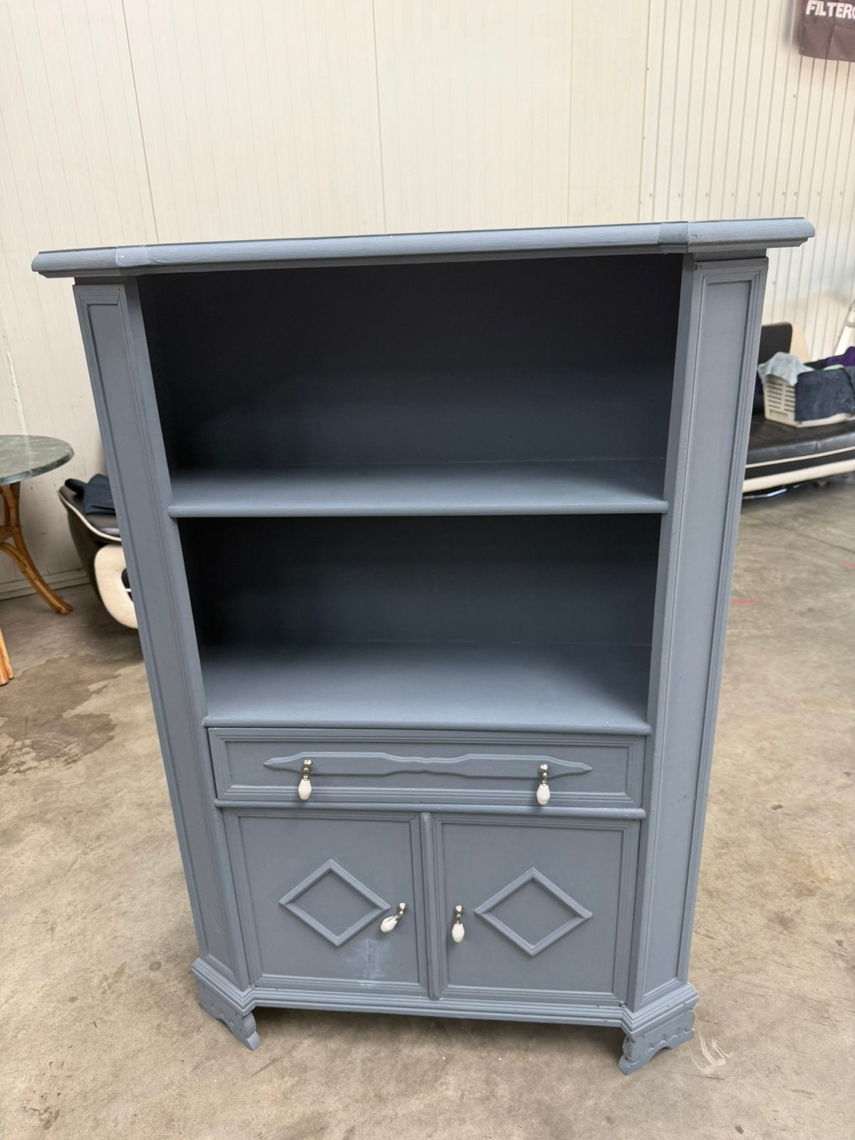 Brocante landelijke kast / boekenkast grijs – 135 cm
