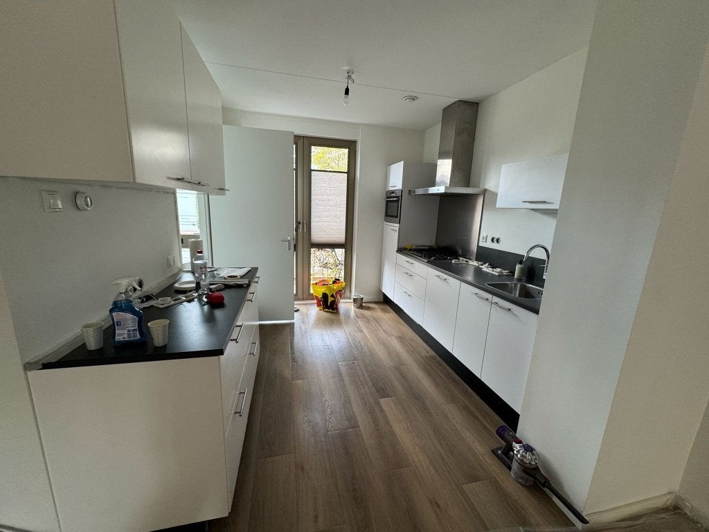 Witte keukenkastjes / hangkasten - 4 stuks, Huis en Inrichting, Keuken | Keukenelementen, Ophalen, Wit, 150 tot 200 cm, Zo goed als nieuw