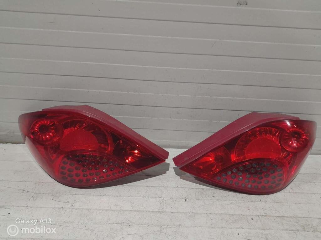 Achterlicht Peugeot 207, Auto-onderdelen, Gebruikt, Ophalen of Verzenden