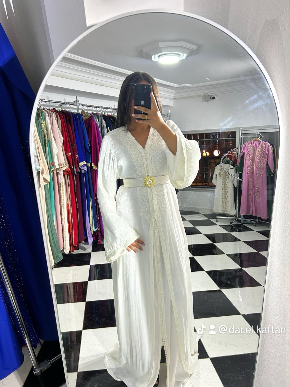 Elegante Witte Kaftan met Gouden Riem, Maat 38/40 (M), Wit, Ophalen of Verzenden, Zo goed als nieuw