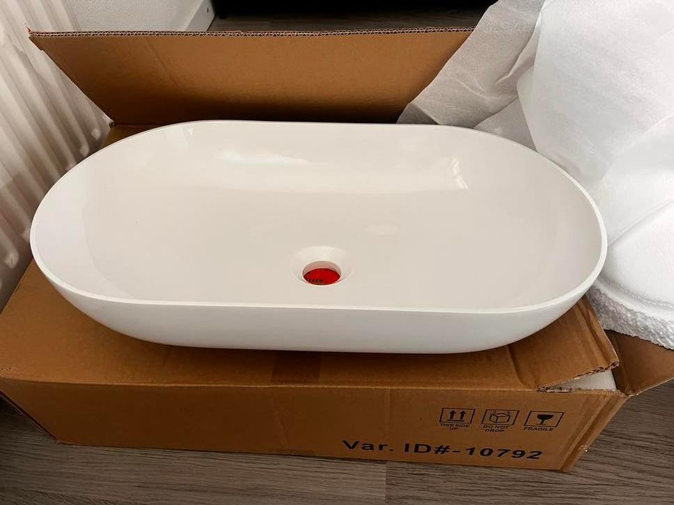 Nieuwe witte waskom met afvoerplug BERNSTEIN, Ophalen, Nieuw, Steen, Wastafel