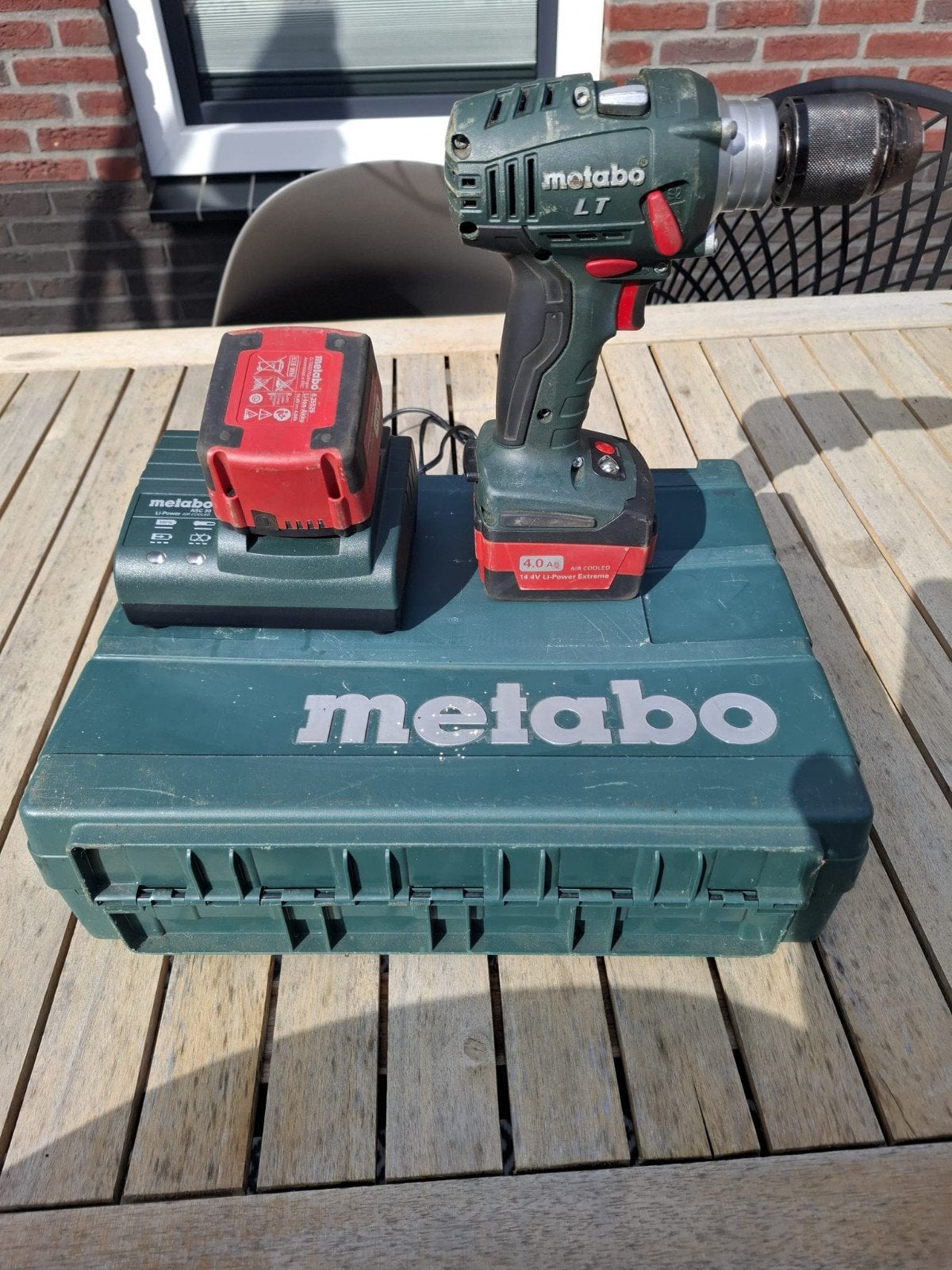 Metabo BS 14.4 LT Impuls Accuboormachine met lader en koffer, Gebruikt, Variabele snelheid, Ophalen of Verzenden, Boor- en Schroefmachine