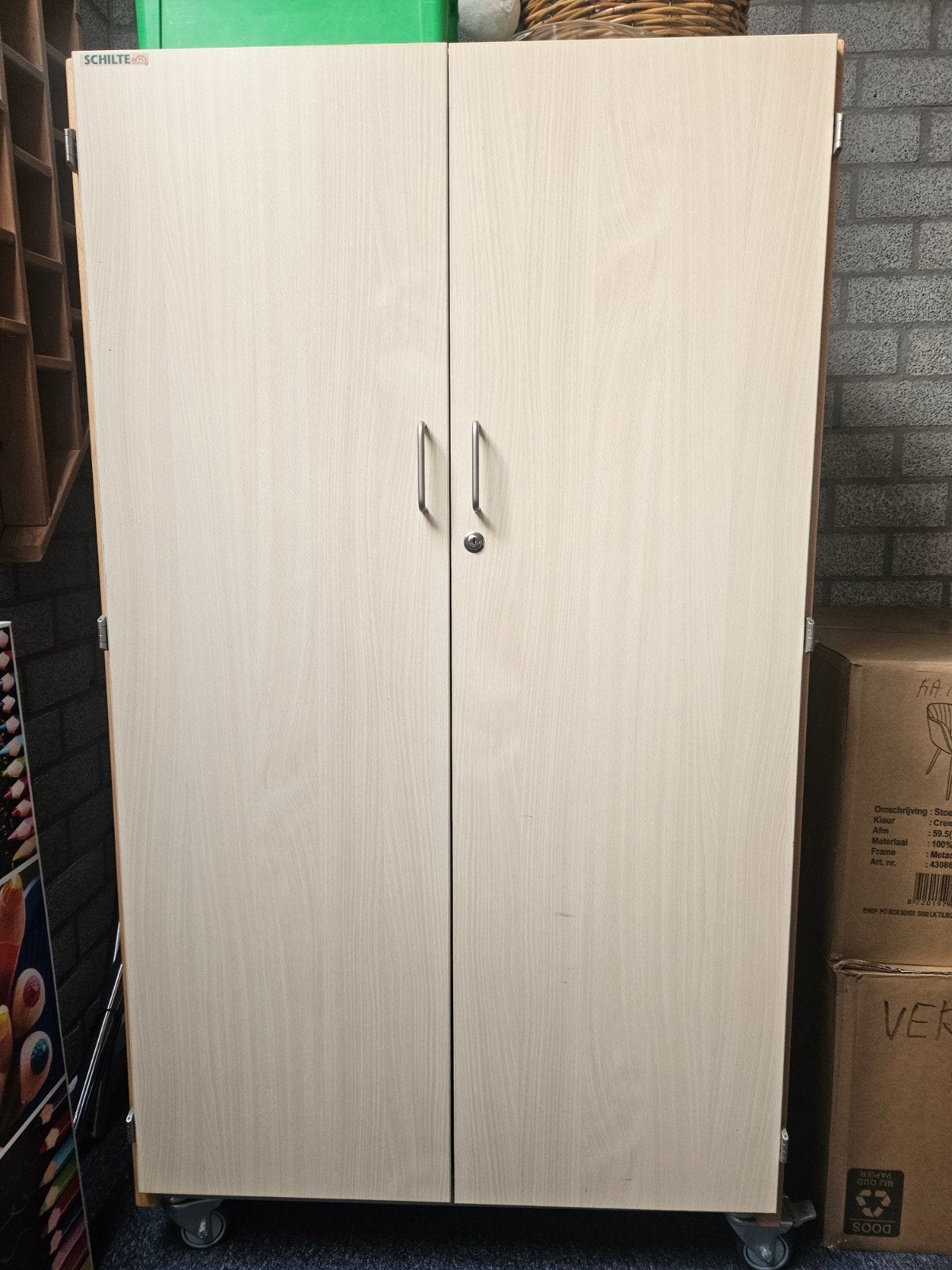 Schilte TV/Audio Kast voor Kinderopvang, Ophalen, Gebruikt, 50 tot 100 cm, 150 tot 200 cm