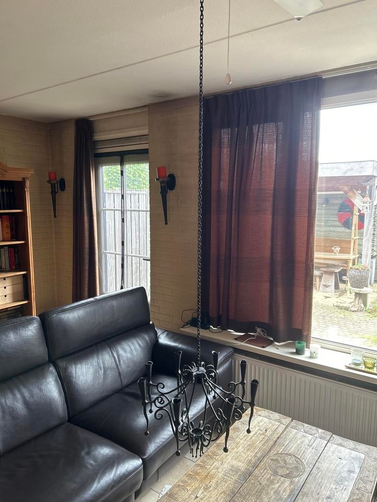 Zwarte ijzeren kroonluchter, Ophalen of Verzenden, Overige materialen