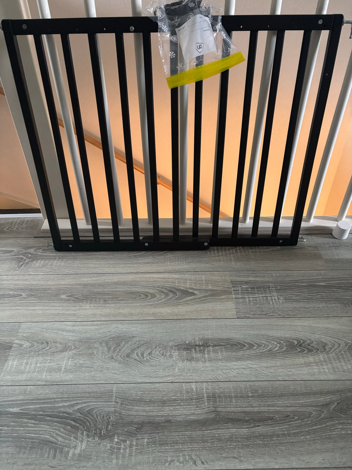 Zwart houten traphekje - Veiligheid voor kinderen, Ophalen, Gebruikt, 115 cm of meer, Schroefhekje