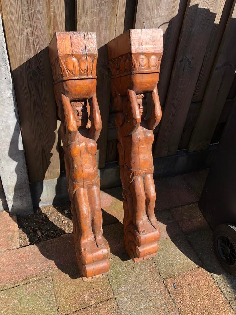 conzolen van eiken hout, Ophalen