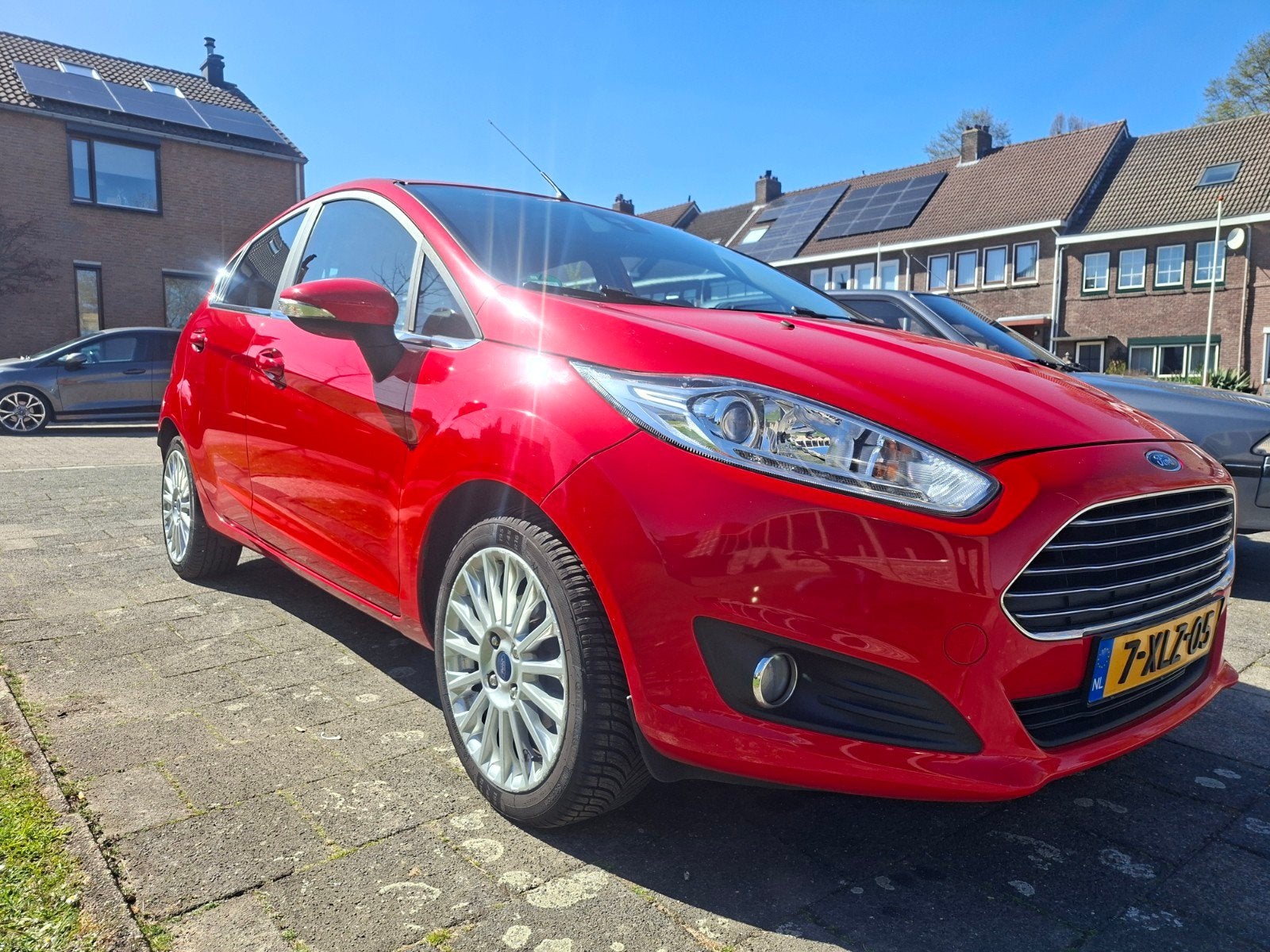 Ford Fiësta 1.0 101pk ecoboost alles nieuw. Apk 08-10-2027, Voorwielaandrijving, 101 pk, 23 km/l, Origineel Nederlands