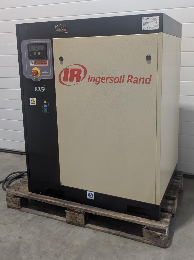 Ingersoll Rand R7.5i schroefcompressor, Doe-het-zelf en Verbouw, Ophalen, Geluidgedempt, Gebruikt, 800 liter/min of meer