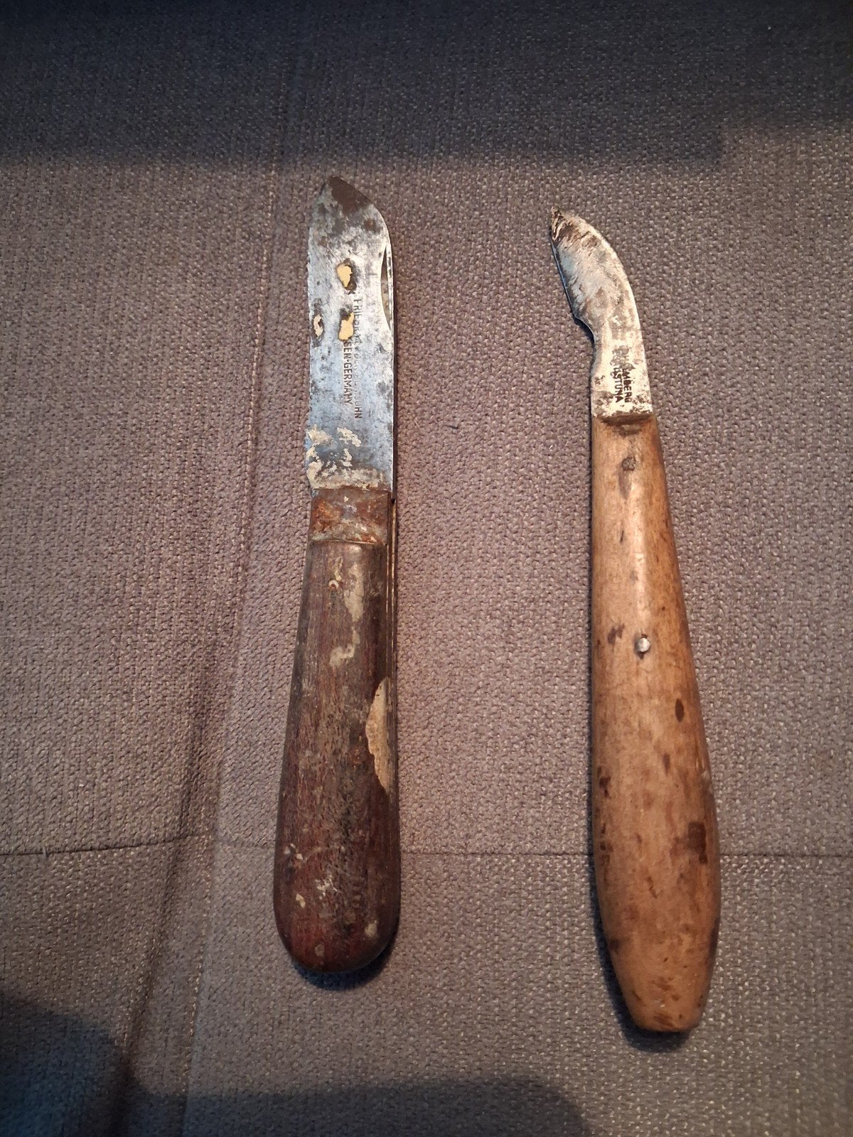 2 oude messen, Ophalen of Verzenden