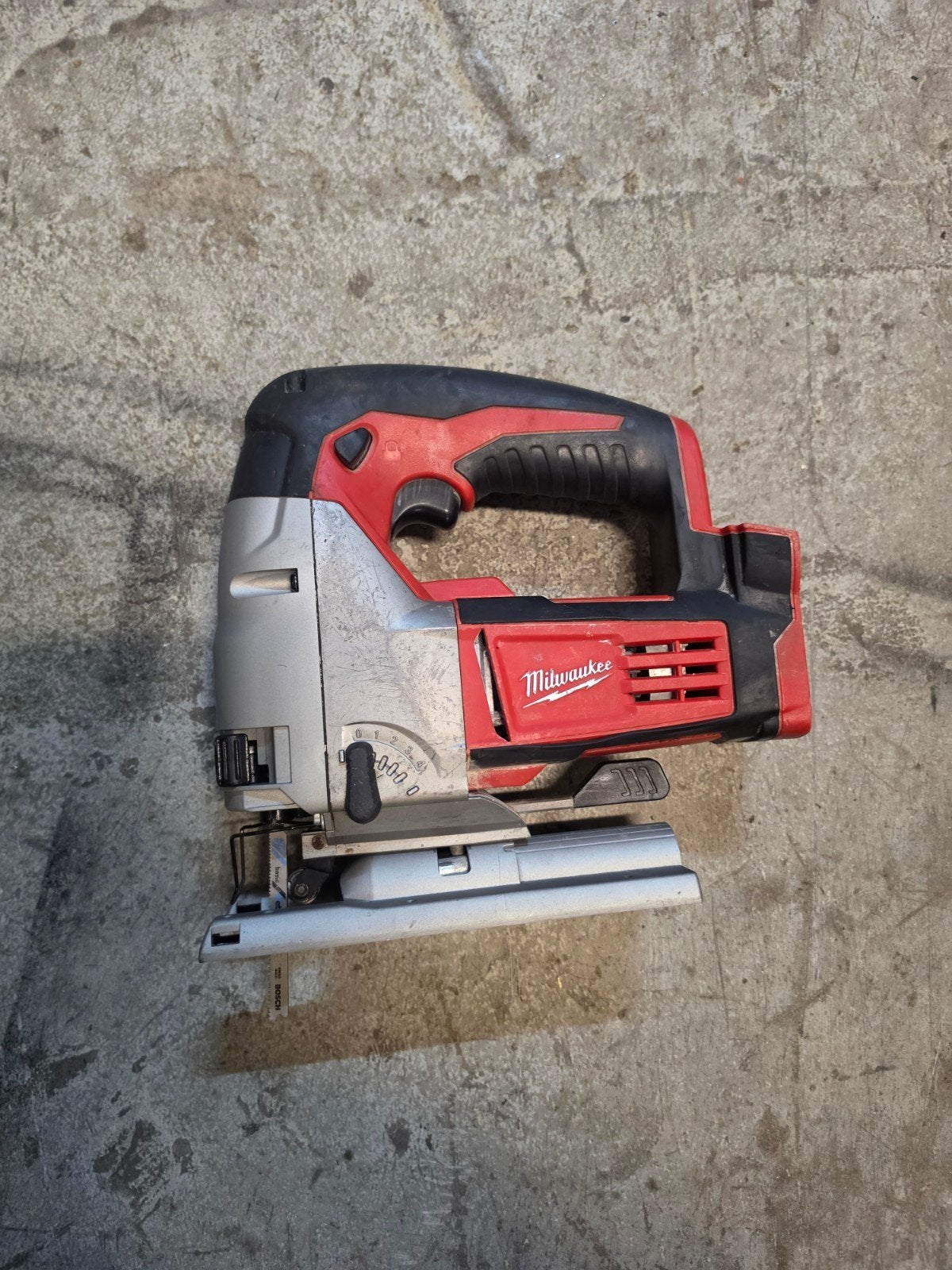 Milwaukee HD18JS m18 accu Decoupeerzaag body, Gebruikt, Decoupeerzaag, Ophalen of Verzenden, 30 tot 70 mm