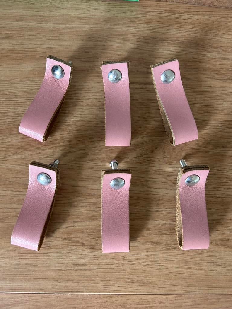 Roze leren lus kast/deur handgrepen 6x, Minder dan 50 cm, Gebruikt, 5 laden of meer, Ophalen of Verzenden