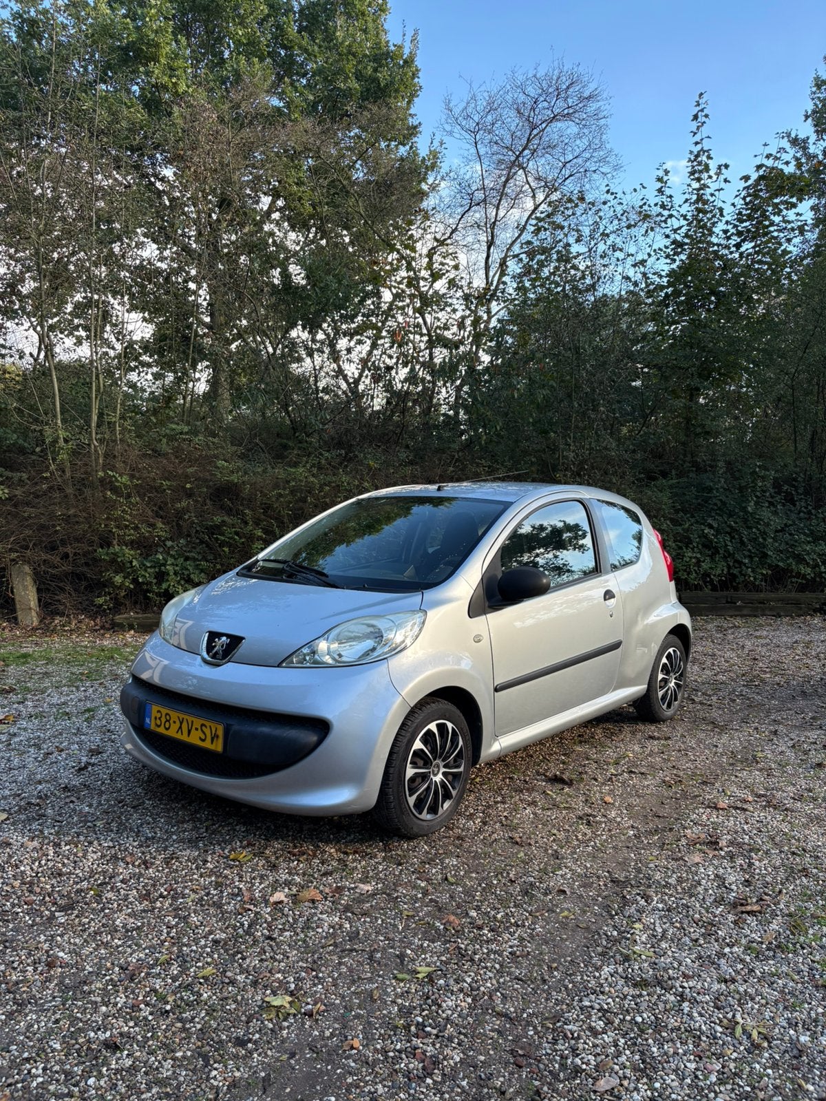 Peugeot 107 1.0 12V 3DR 2007 Grijs AppleCarplay/Android Auto, Voorwielaandrijving, Stof, Zwart, 4 stoelen