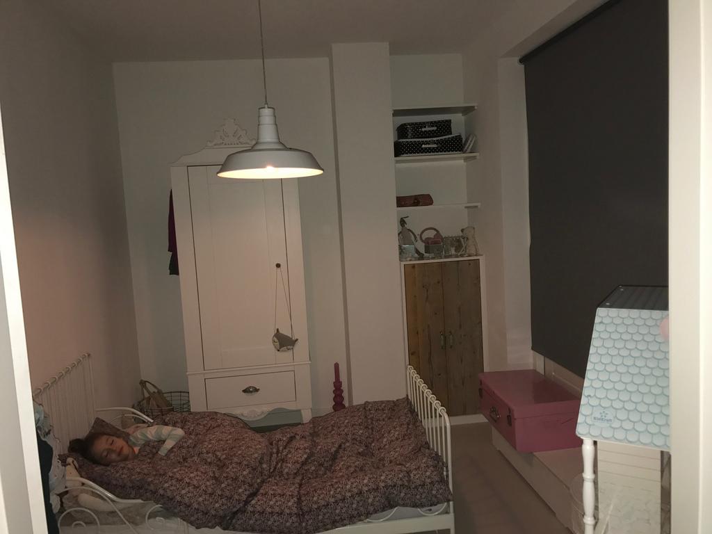 1 deurs romance kleding kast baby/ kinder kamer, Huizen en Kamers