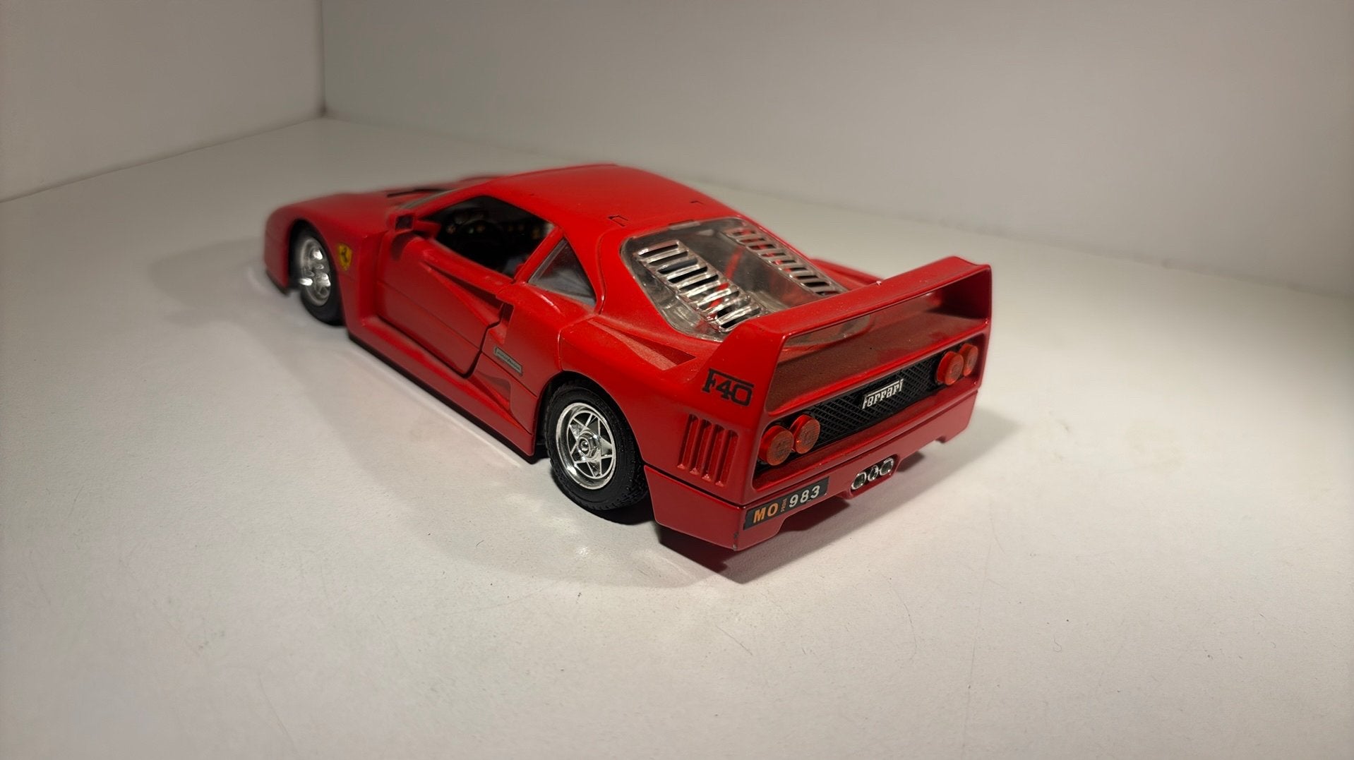 Ferrari f40 Bburago 1.24, Hobby en Vrije tijd, Modelauto's | 1:43, Overige merken, Auto, Ophalen of Verzenden, A