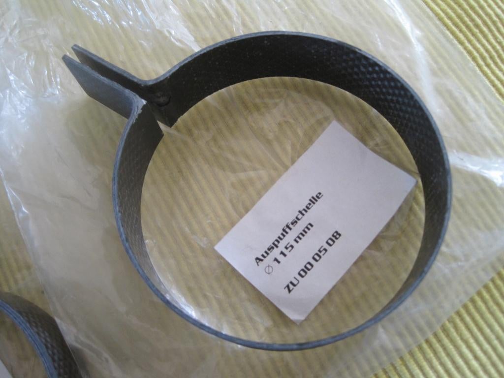 Uitlaatbeugel carbon uitlaatklem rond 115 mm, Motoren, Ophalen of Verzenden