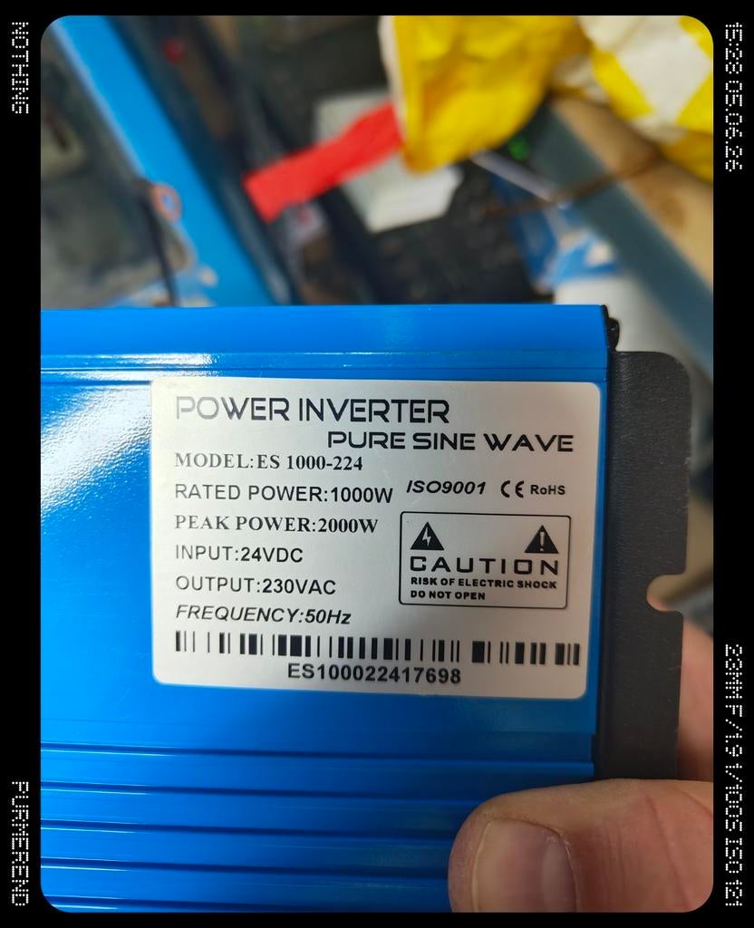 Omvormer 24V naar 230V Pure Sinus 1000W (2000W piek), Ophalen of Verzenden, Gebruikt