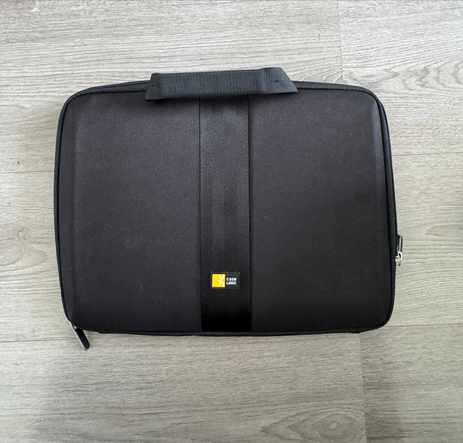 NIEUW Case Logic laptophoes 13.3 inch - Zwart, Computers en Software, Gevoerd laptopvak, Nieuw, Ophalen of Verzenden, 13 inch