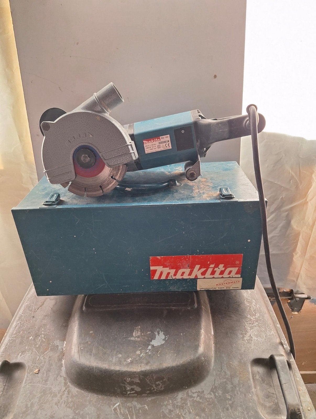 Makita SG 150 Sleuvenfrees - Goed Onderhouden, Ophalen, Gebruikt