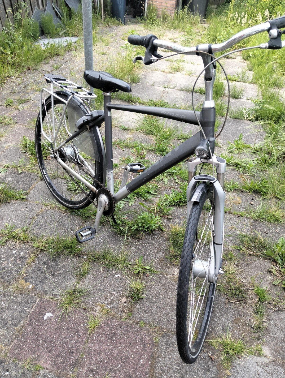 Stadsfiets met automatische verlichting en een versnellingen, Fietsen en Brommers, Fietsen | Dames | Damesfietsen, Ophalen of Verzenden