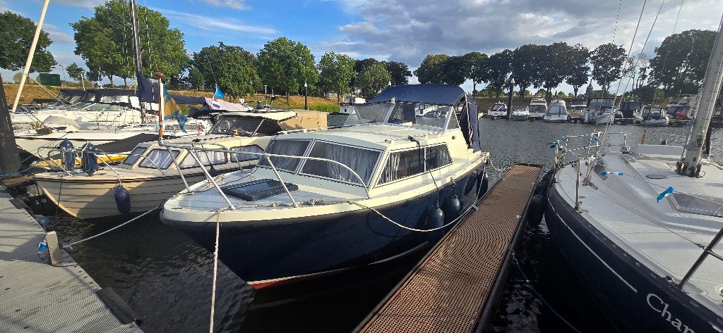SFEERVOLLE KAJUITBOOT — KILKRUISER 700 (BOUWJAAR  1977), Gebruikt, Polyester, 60 cm, Walstroom