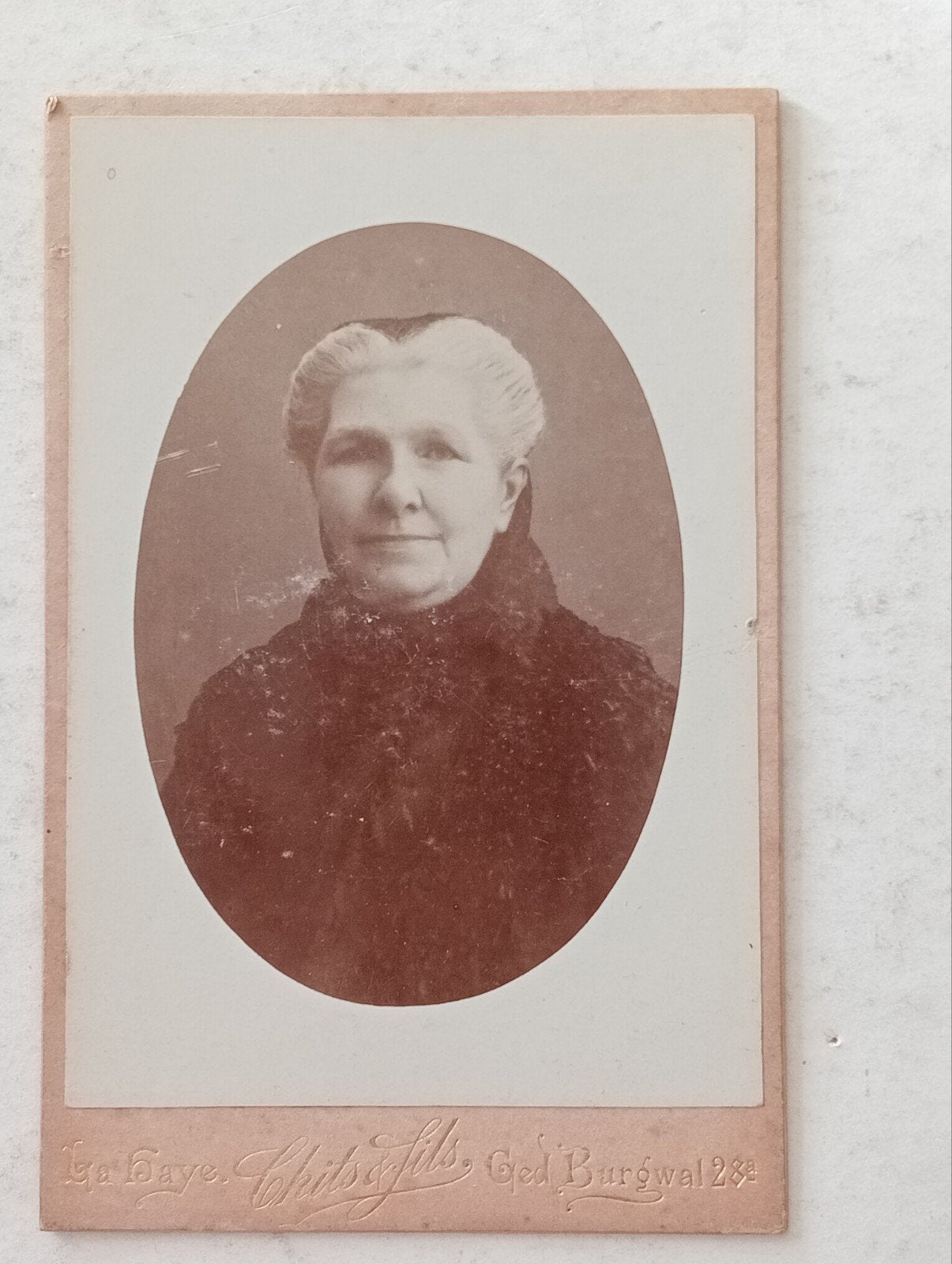 Antieke foto Chits & fils Den Haag circa 1910, Ophalen of Verzenden, Voor 1940, Gebruikt, Kind