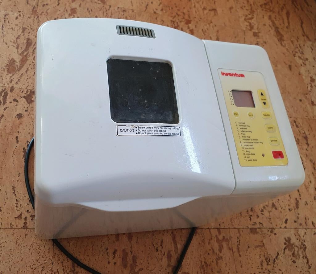 Inventum broodbakmachine, Witgoed en Apparatuur, Broodbakmachines, Gebruikt, Met timer, 800 tot 1200 gram deeg, Kijkvenster, Meer dan 10 programma's