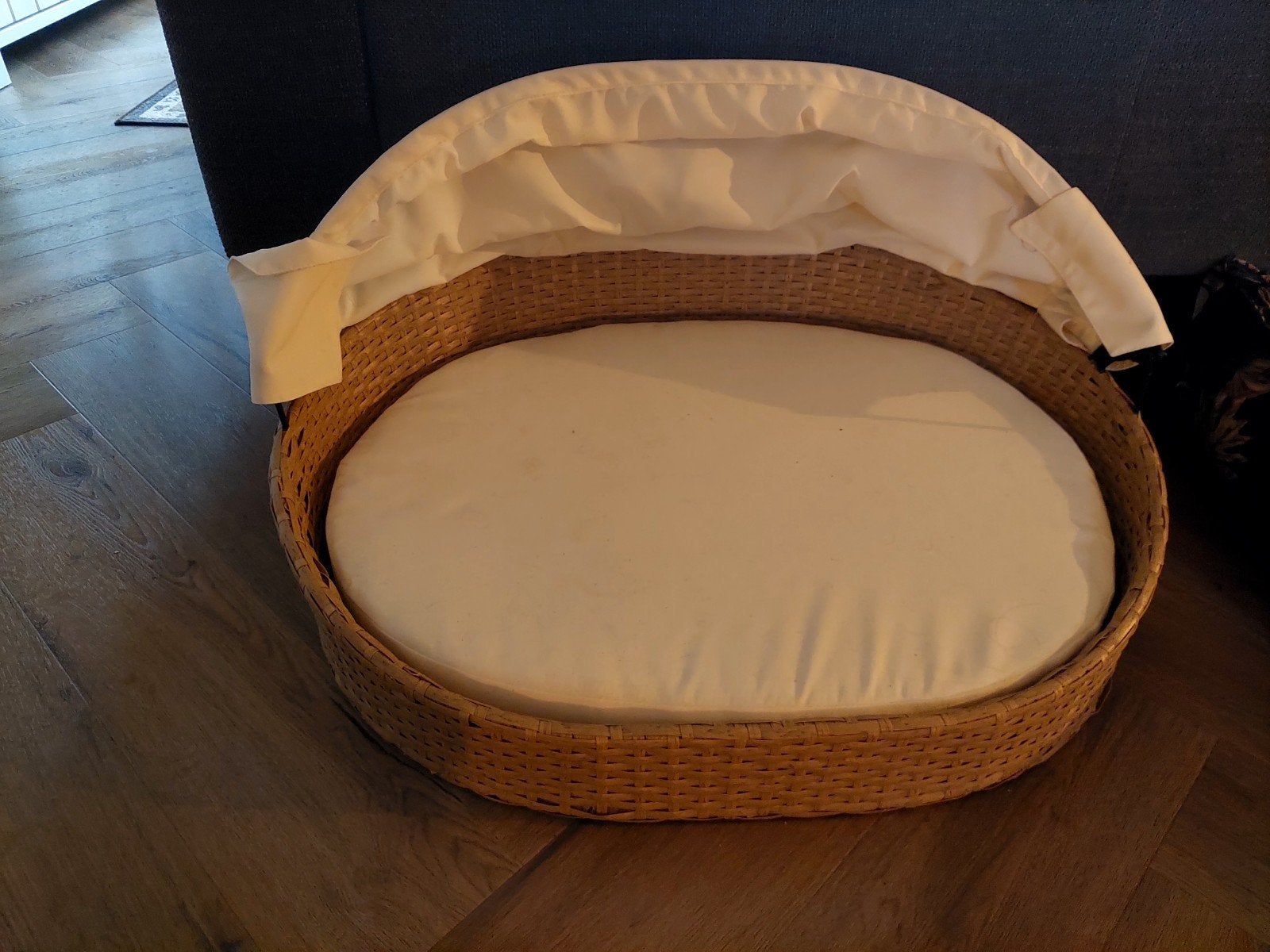 hondenmand met zonnescherm, Ophalen, Nieuw