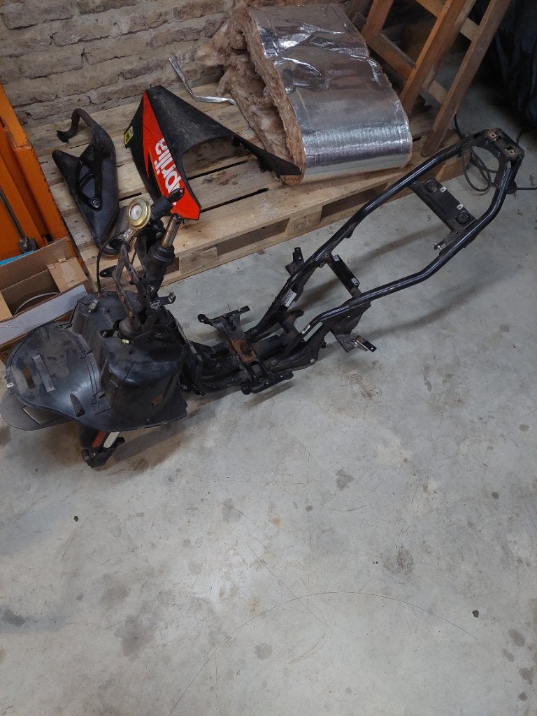 Sr50 factory frame A1 mogelijk, Ophalen, Zo goed als nieuw, Frame, Aprilia